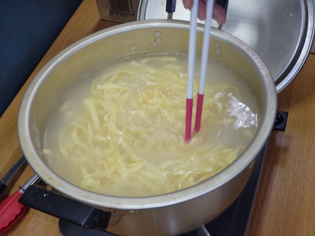 茹でる